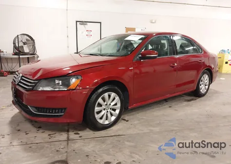 2015 Volkswagen Passat 1.8T Wolfsburg Edition z USA, uszkodzony, nr VIN 1VWAT7A34FC002870